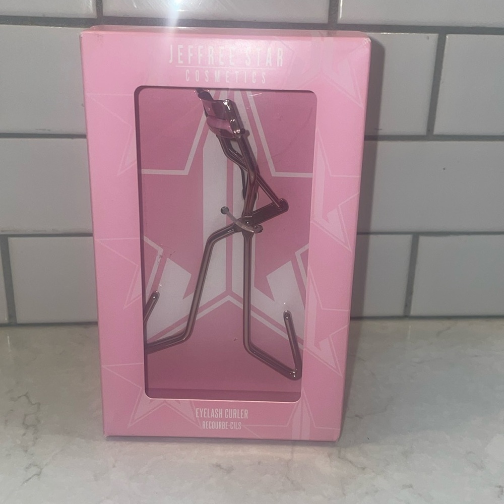 Jeffree Star Eyelash Curler